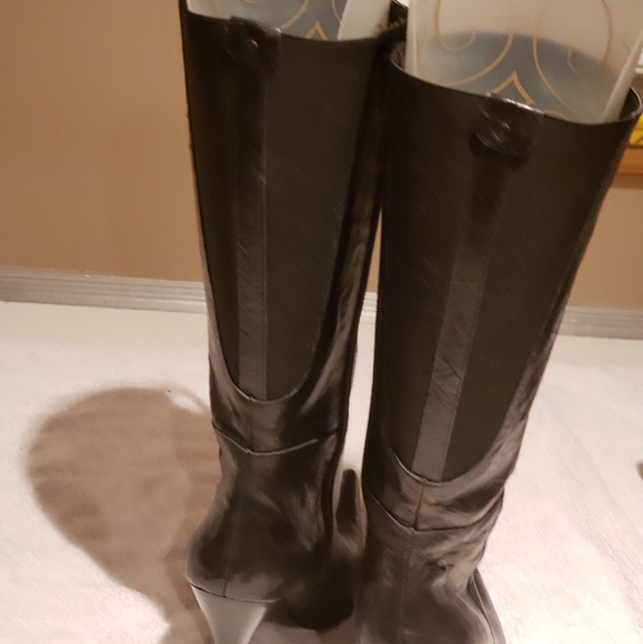 High dress boots - Picture 3 of 3
